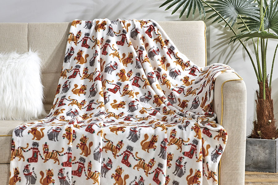 Chăn flannel có phù hợp cho việc sử dụng quanh năm không? Có thực sự đủ ấm vào mùa đông?